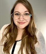 Book an Appointment with Holly Thompson at Howlister Moon